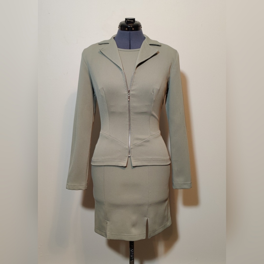 BRIOCHE CALIFORNIA Olive Green 2 Piece Set